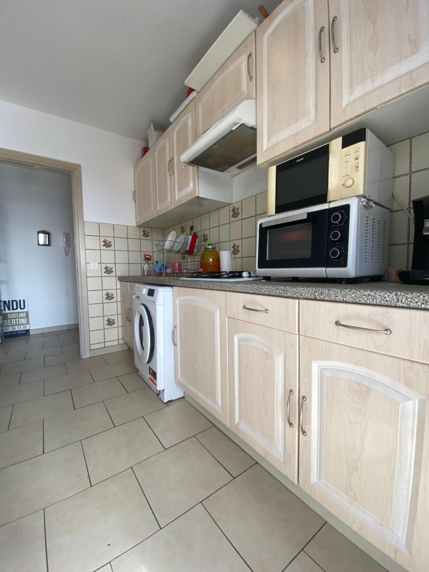 Apparemment Appartement *